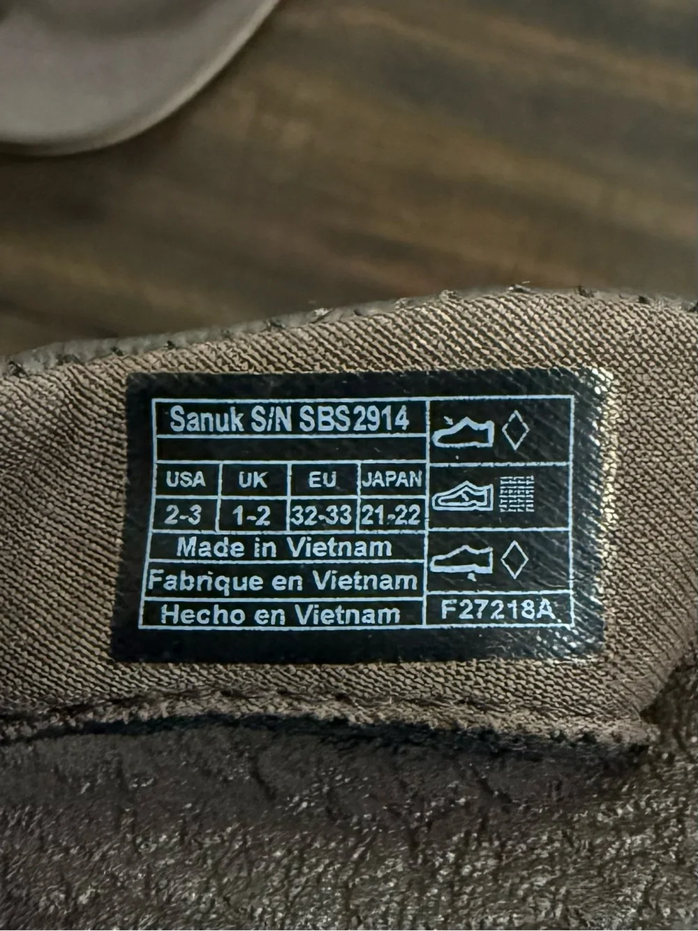 Sanuk Root Beer Cozy Flip Flops Kids Size 2-3 Youth Thong Sandals Faux Leather
